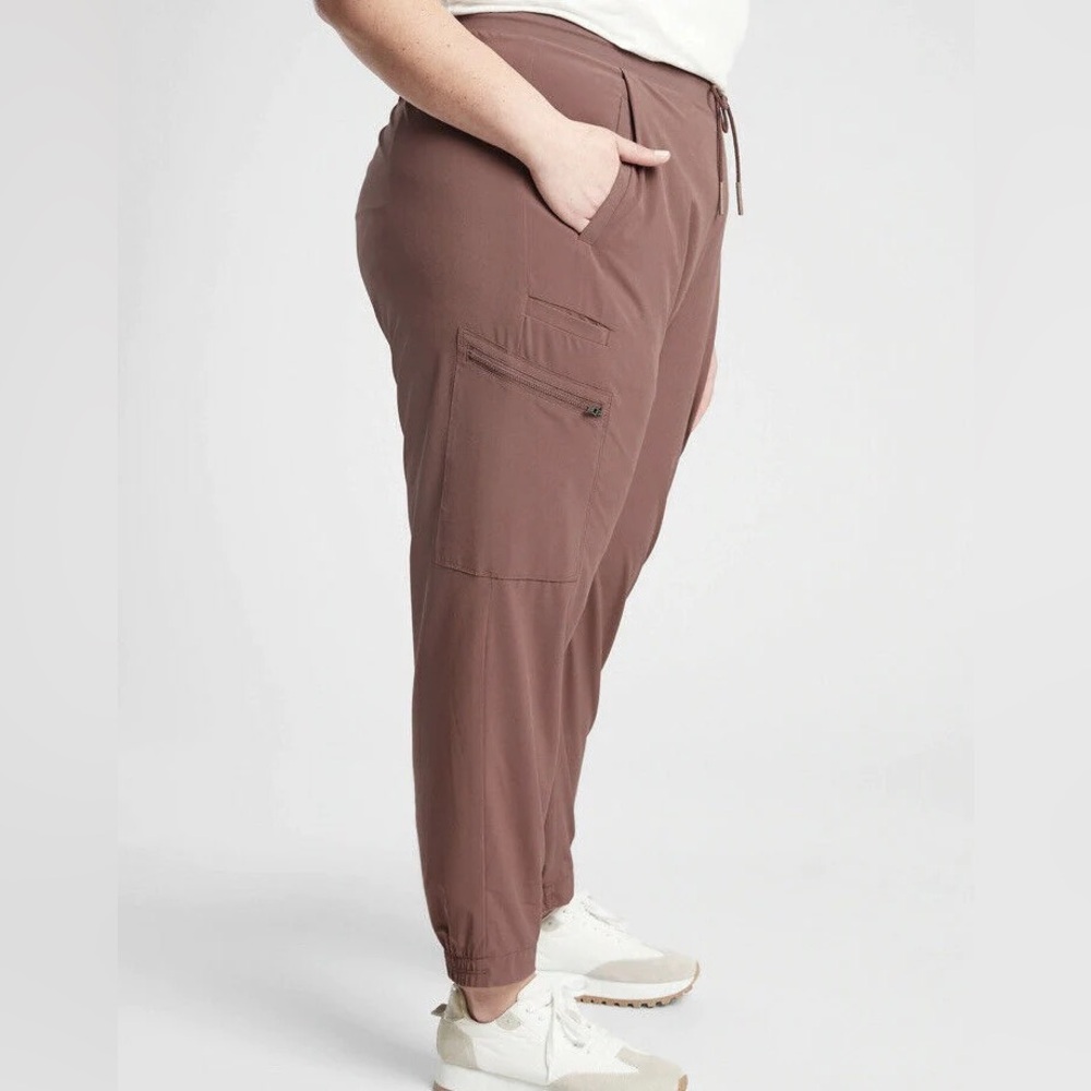 NWT Athleta Venture Pant Mauve Women's Size 26 Athleticwear Athleisure - Picture 2 of 8